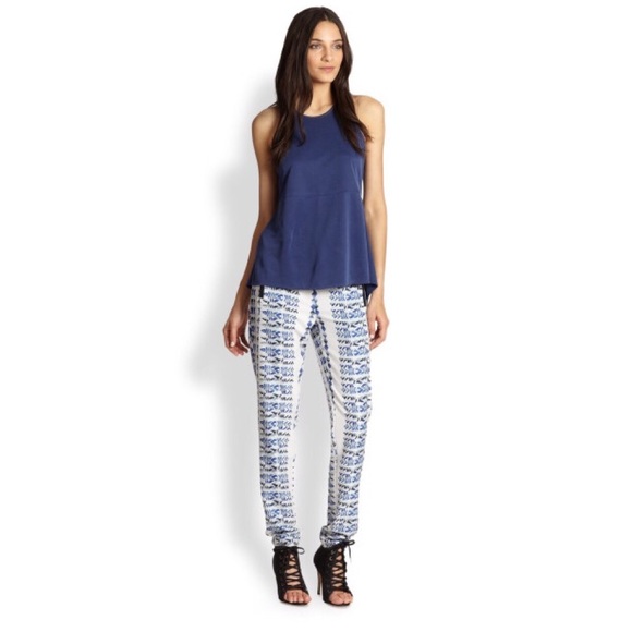 BCBGMAXAZRIA Andrew Relaxed-Fit Pant - Picture 4 of 6